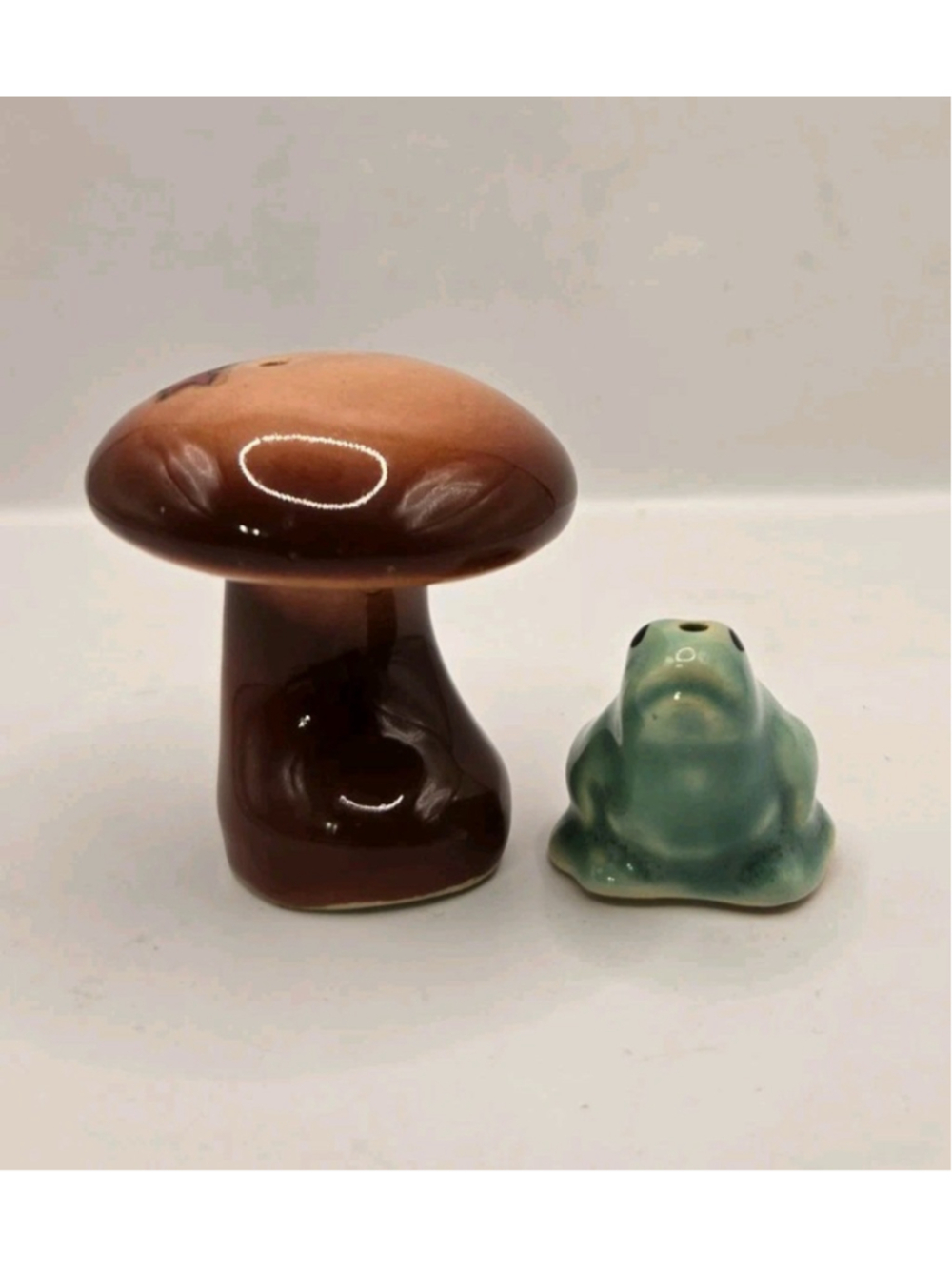 Vintage Toad And Mushroom Salt And Pepper Ceramic Shakers